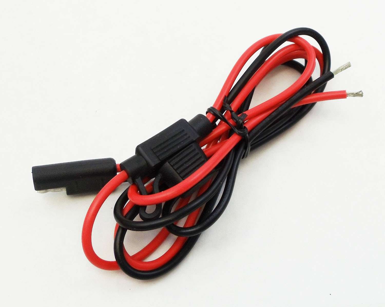 MAGNUM 3 FOOT - 14 GAUGE HEAVY DUTY POWER CORD WITH 15 AMP MINI ATC FUSE